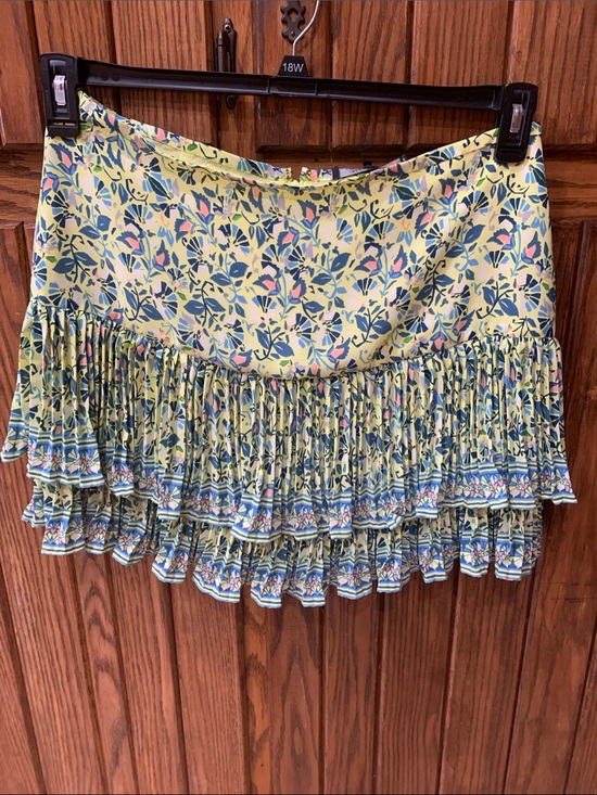 BCBGMaxAzria Dresses & Skirts - Floral Tiered Ruffle Mini Skirt - Yellow Green Print BCBGMAXAZRIA
Size 10